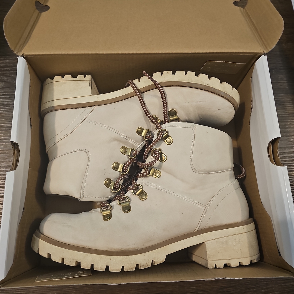 Women's Cream Hiking Boots